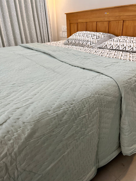 Mulmul Pista Green solid Double quilt